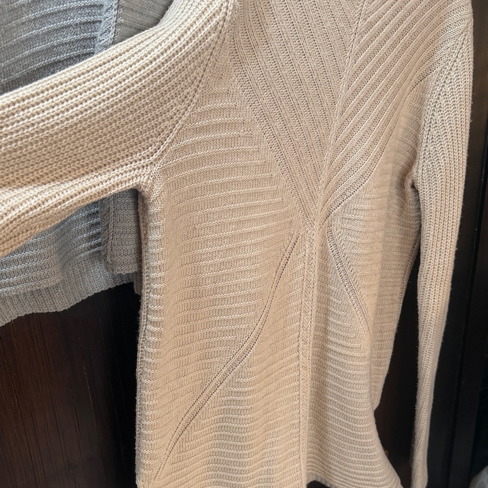 New York & Company Knit Gray Sweater - Picture 5 of 5